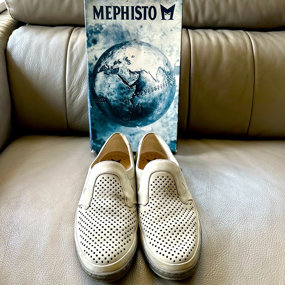 Men’s Mephisto tan loafer size 8.5